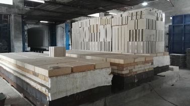 Газ 1600℃ спекая большую емкость печи тоннеля тугоплавкого кирпича